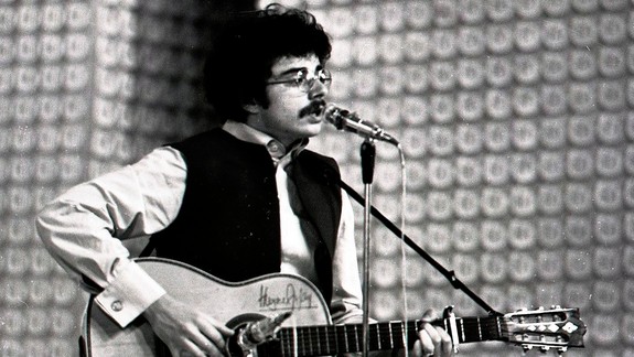 Pionierske sľuby, spartakiáda aj výchovná facka... Známi Bratislavčania spomínajú na školské časy