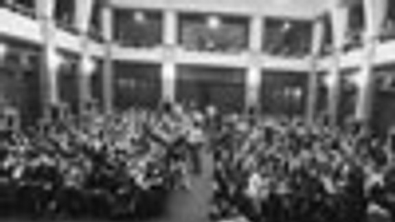 K pražským vysokoškolákom sa prví pripojili filozofi