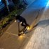 VIDEO: Lupič so zbraňou prepadol záložňu v Petržalke, polícia po ňom pátra