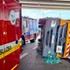 V Ružinove sa prevrátilo smetiarske auto, jeden zo smetiarov zostal zakliesnený vo vozidle