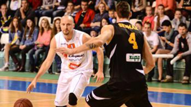 Basketbalisti interu prvé semifinále s nitrou prehrali - nitra_bkinter