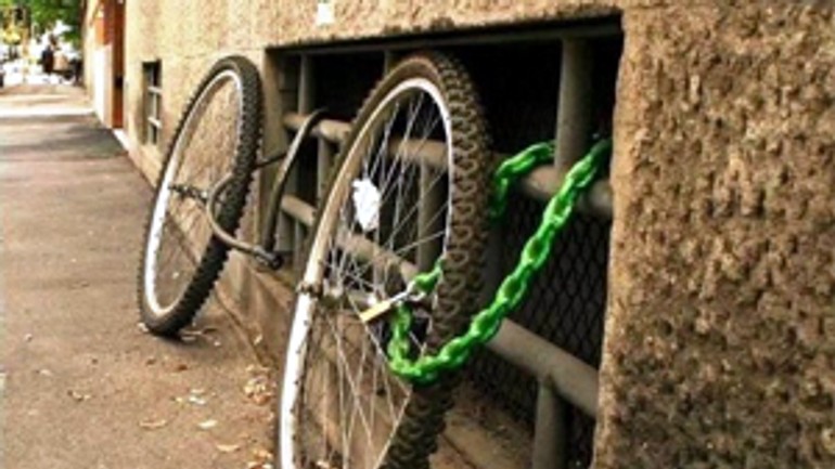 Krádeže bicyklov riešia policajti v bratislave skoro každý deň - bicykel_koleso