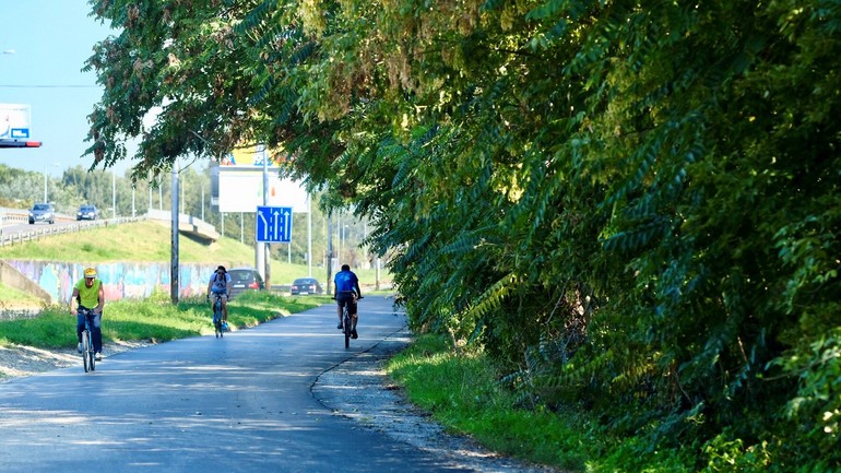 Rekonštruovaná petržalská hrádza