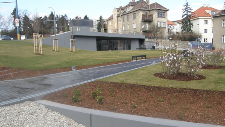 V novej garáži na palisádach sa dá mesiac parkovať zadarmo - Garaze1