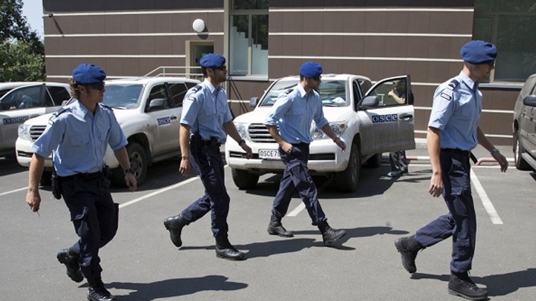 Ukrajinskí policajti v bratislave - čo tu robili? - Ukrajinci