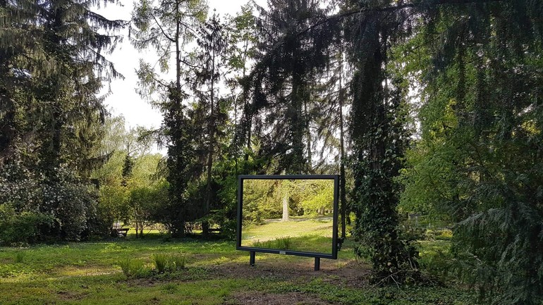 Zrkadlová inštalácia v Botanickej záhrade