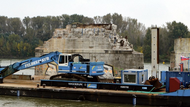 Piliére mosta rozoberajú rakúšania - pilier1