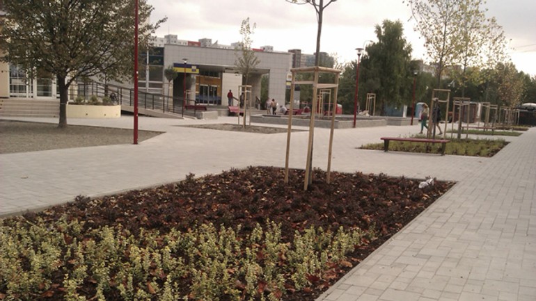 Vynovené vlastenecké námestie slúži pre oddych - Vlastenecke1