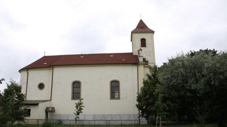 Poplatky za rozvoj budú v jarovciach nižšie ako v rusovciach - jarovce_church_of_saint_nicholas_0