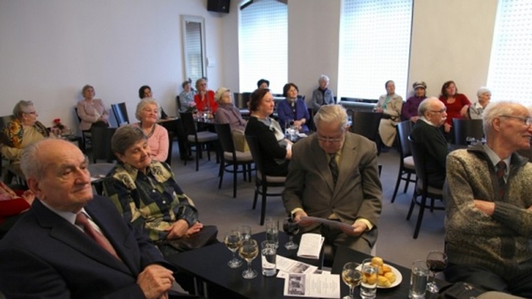 Vianoce pre osamelých v starom meste - vianoce pre osamelych