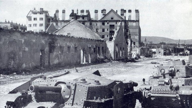 Šancová v roku 1945