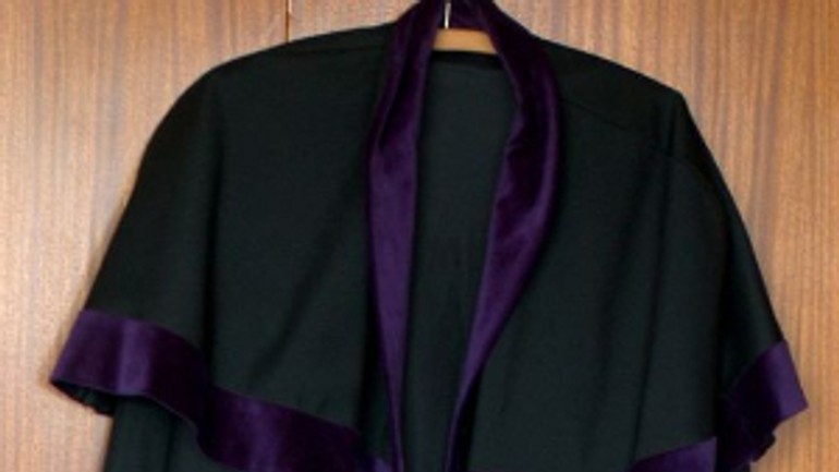 Stíhaný sudca ide do dôchodku, skomplikuje to veľa káuz - talar