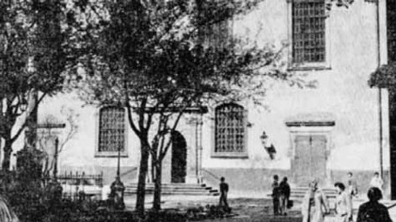 Zakryjú stromy historické pamiatky? - pamatnik_201606_1