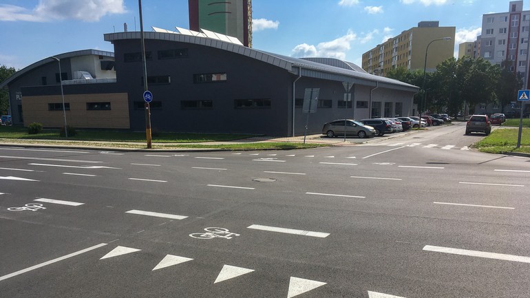 Jiráskova križovatka s Prokofievovou od zdravotného strediska