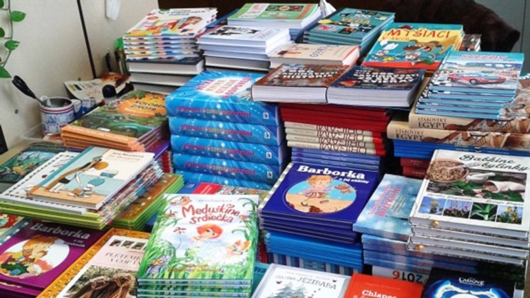 V petržalskej knižnici majú vyše 500 nových kníh - knihy petrzalka