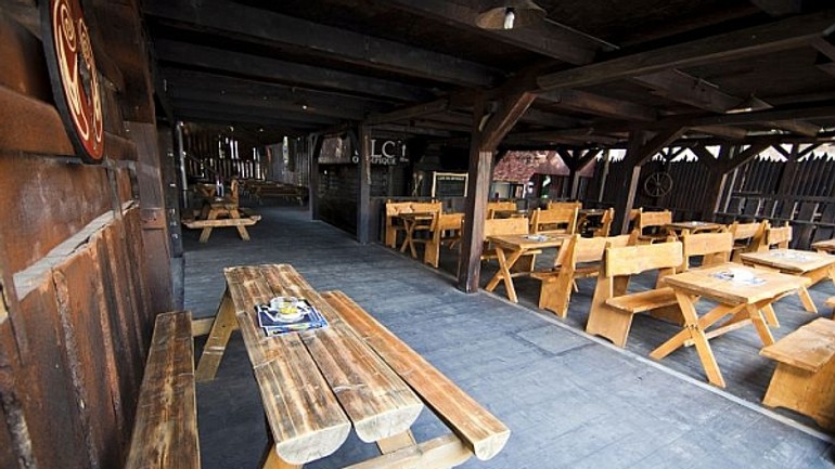 Petržalská luna sa zmenila na lunapark - Lunapark1