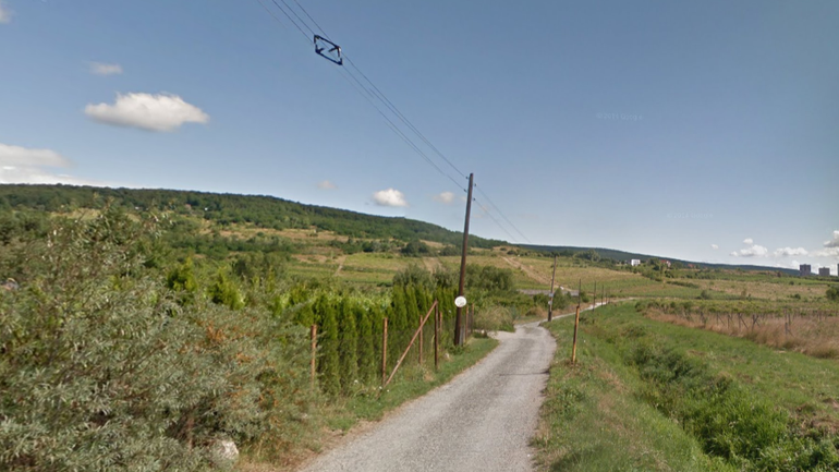 oprava vinohradníckej cesty k horárni Krasňany