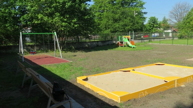 Škôlkari z vietnamskej ulice dostali nové ihrisko - ihrisko_vietnamska