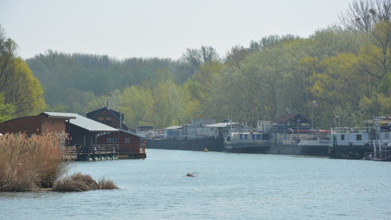 Hausbóty na Jaroveckom ramene