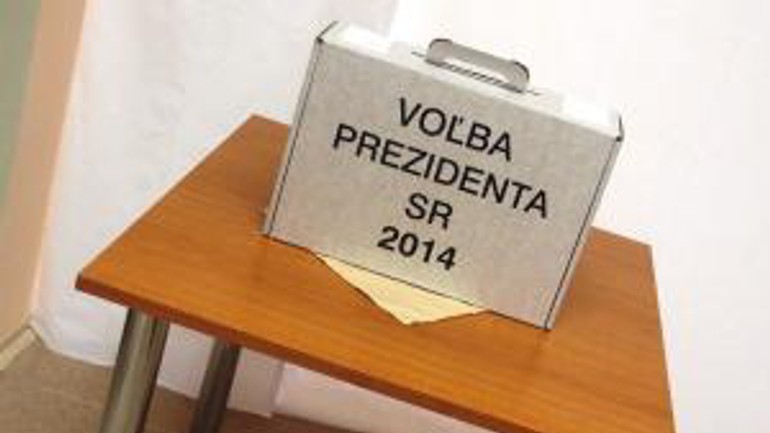 Bratislavčania za prezidenta „zvolili“ kňažka - volby2014_urna2