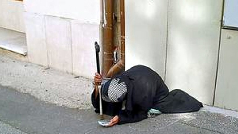 Staré mesto chce z verejných plôch vytlačiť žobrákov - zobracka