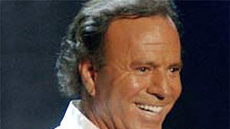 Latino star julio iglesias vystúpi 21. júna v bratislave - Iglesias julio