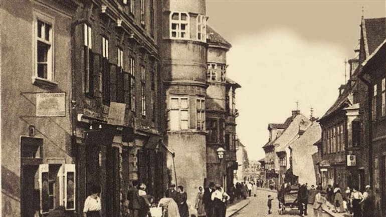 Strigy boli vysnívanými manželkami - 201608_kedysi