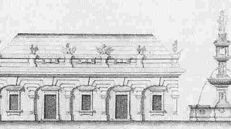 Na mieste bývalého trhoviska je klzisko - Pamatnik02 1