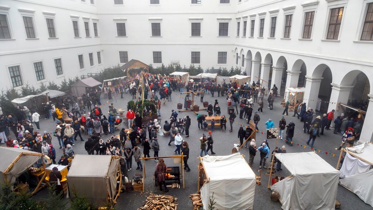 Nádvorie Bratislavského hradu