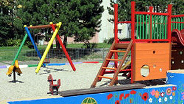 Vo vrakuni chcú do roku 2018 zrevitalizovať detské ihriská - ihrisko_petrzalka