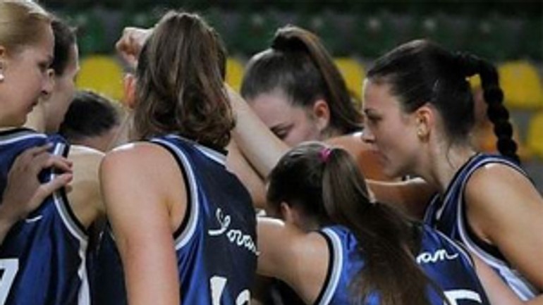 Petržalčanky vyrovnali sériu so slovanistkami na 1:1 - bkslovan_hracky