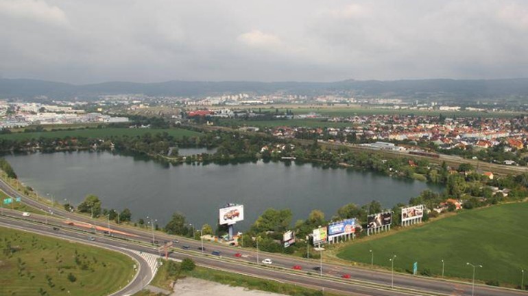 Nesúhlasia s výstavbou pri jazerách - vajnorske_jazera