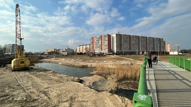 Výstavba električky do Petržalky