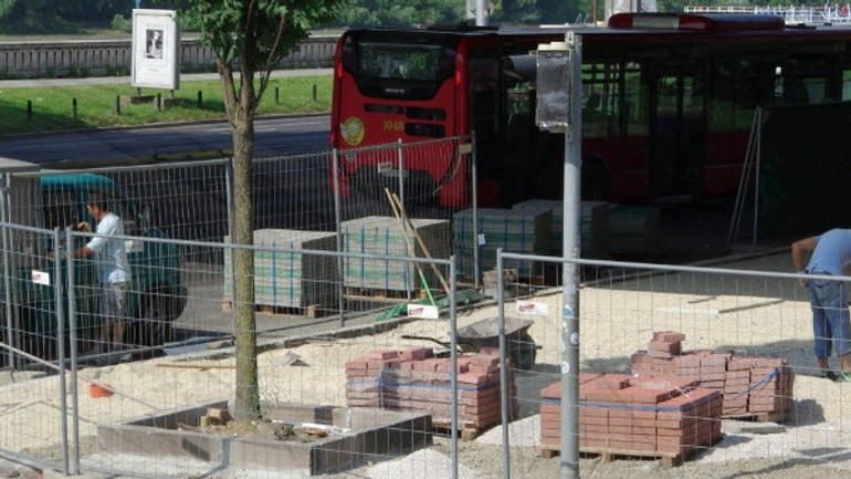 Najľahšie býva odvolať sa na internet - zastavka_most