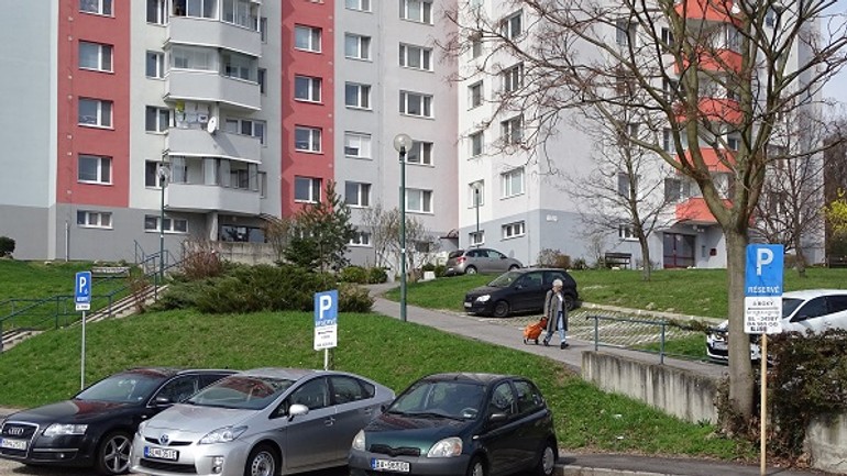 Karlova ves predstavila štúdie k novým parkovacím domom - Karlovka parking