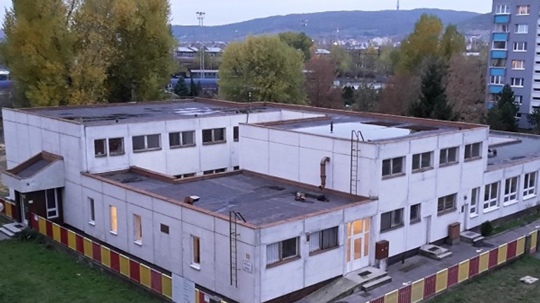 Rača sa pustila do rekonštrukcie ďalšej škôlky - skolka raca Pri Sajbach