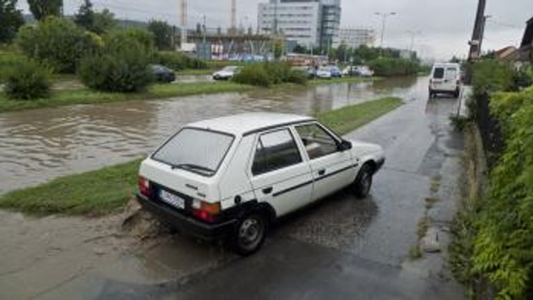 Situácia po intenzívnom daždi sa upokojuje - Zaplava racianska