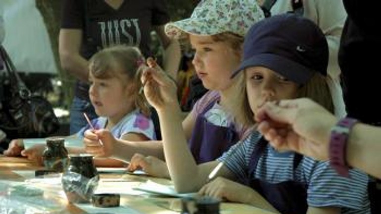 Sľuk pripravil deň detí inšpirovaný ľudovou kultúrou - t_27052017Den_Sluku3432627