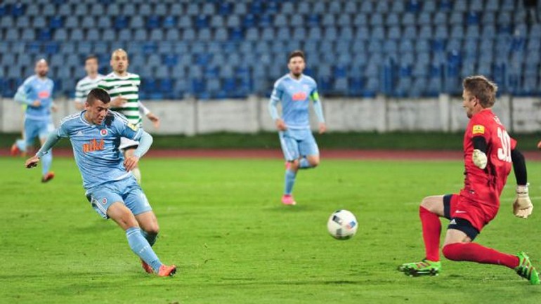 Futbalisti slovana zdolali skalicu gólmi keleho a crnkiča - skslovan_skalica_kele