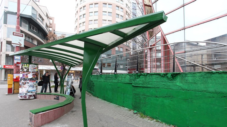 Zastávka mhd na prievozskej ulici má nový outfit - Zastavka bbc1plus 1