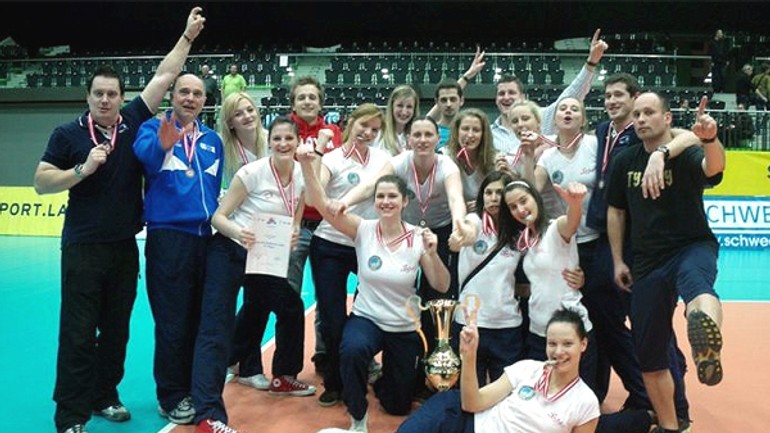 Volejbalistky slávie eu v boji o bronz zdolali doprastav - Slavia eu volejbal