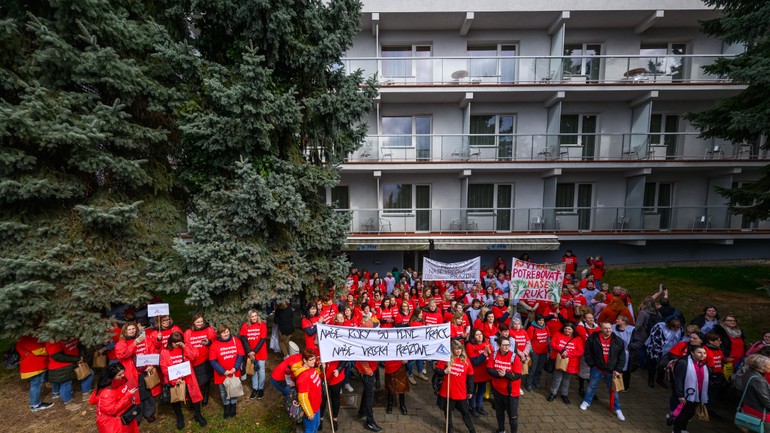 Protest Slovenského odborového zväzu zdravotníctva a sociálnych služieb v Bratislave