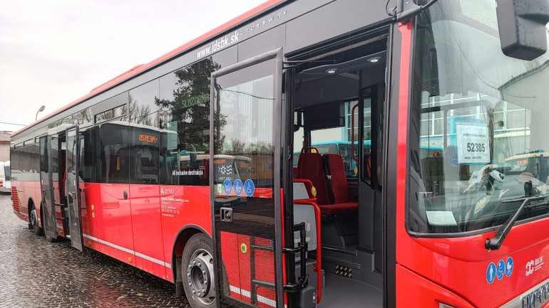 14,5 metra dlhé autobusy