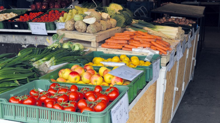 Na trhovisku na miletičovej ulici pribudli pulty na predaj zeleniny - trhovisko1