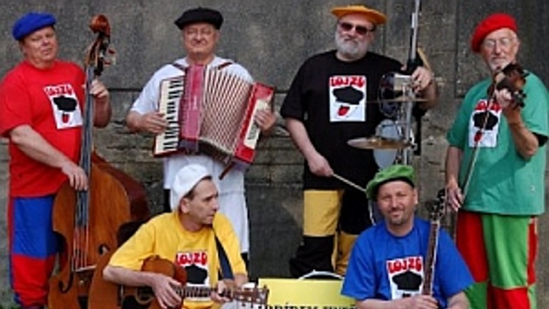 V sobotu bude tradičný teplákový bál a prvý festival petržalská baretka - lojzo