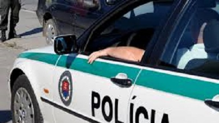 Pátranie po 12-ročnom dievčati zrušili, našli ho... - polic auto minv.sk