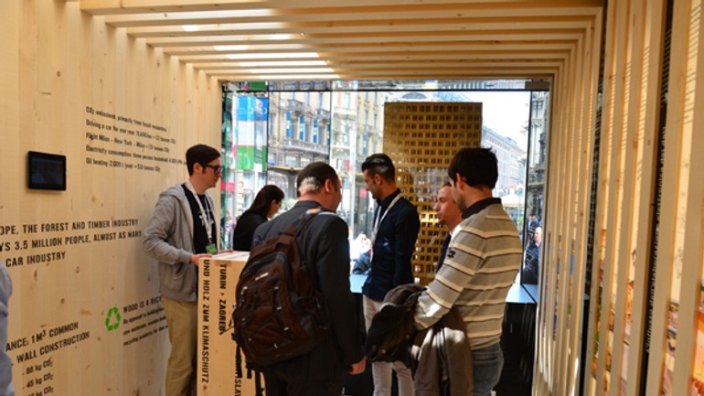 Na nábreží sa začala výstava drevených stavieb budúcnosti - woodbox_milan2