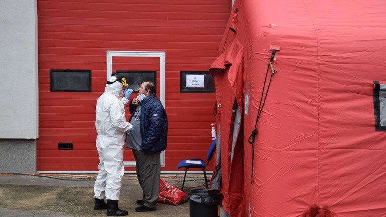 Testovanie antigénovými testami hasiči