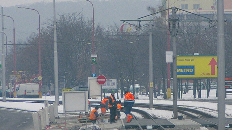 Ďalší prejazd zvýšil riziko kolízií električiek s autami - Prejazd1