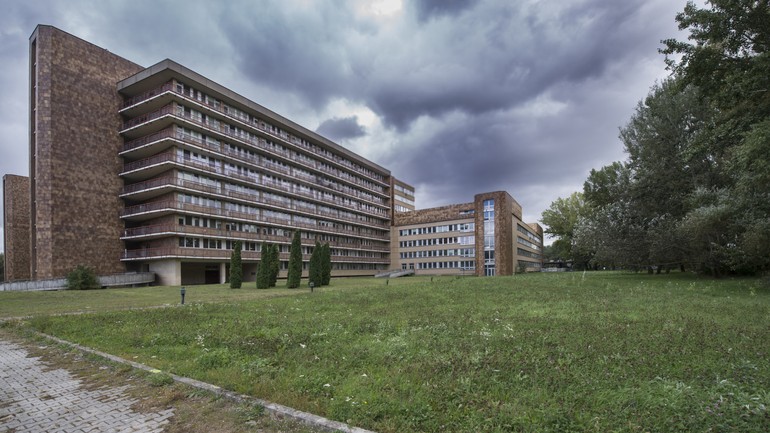 Priestor budúceho parkoviska pri nemocnici na Antolskej